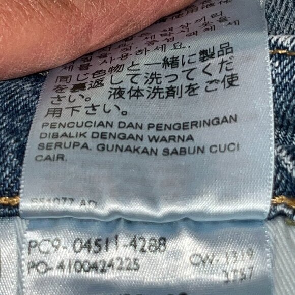 LEVI'S X POKEMON BIG E FLORAL PIKACHU Button Fly Denim Blue Jeans 28X30 - Picture 16 of 16